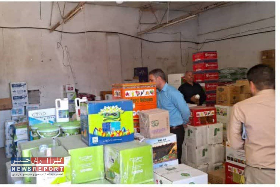 کودهای تقلبی از 2 انبار نهاده های کشاورزی در شیراز کشف و ضبط شد