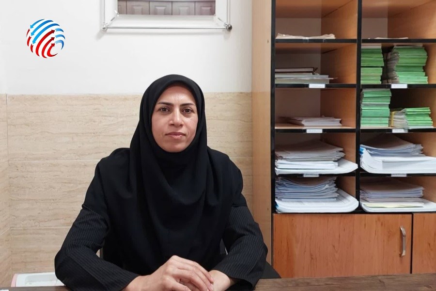 «حمیده سورقالی» از شهرستان لامرد، مامای نمونه کشوری در سال ۱۴۰۵ شد
