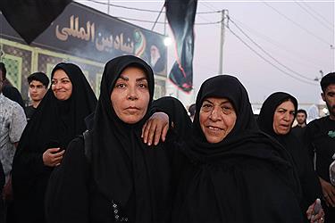 تصویر موکب آبشار عاطفه‌ها در مسیر نجف به کربلا؛ ثبت خاطرات ماندگار اربعین (بخش اول)