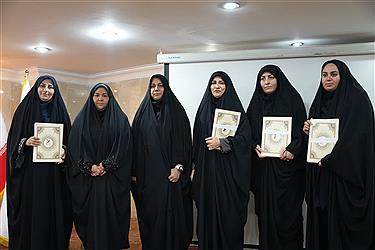 تصویر سفره امام رضا(ع) در پایتخت؛ گردهمایی خادمان آبشار عاطفه‌ها برای رفع محرومیت